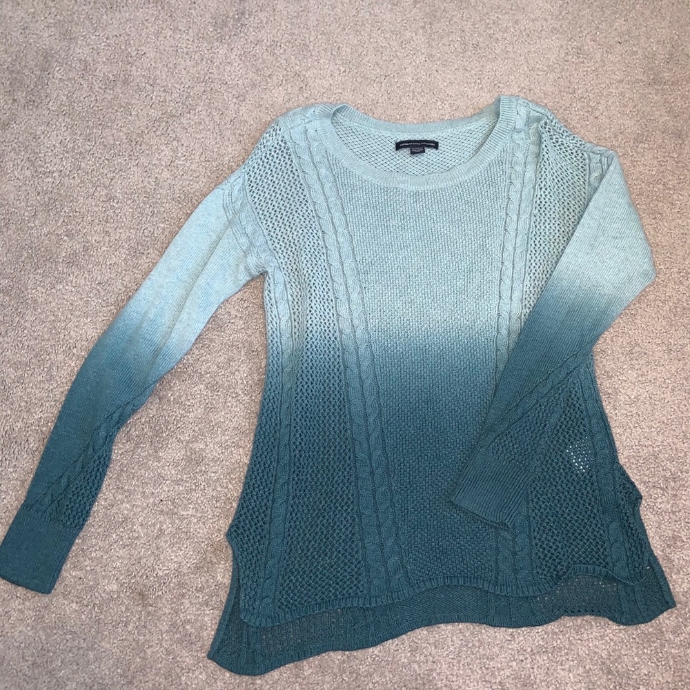 Blue ombré American eagle sweater